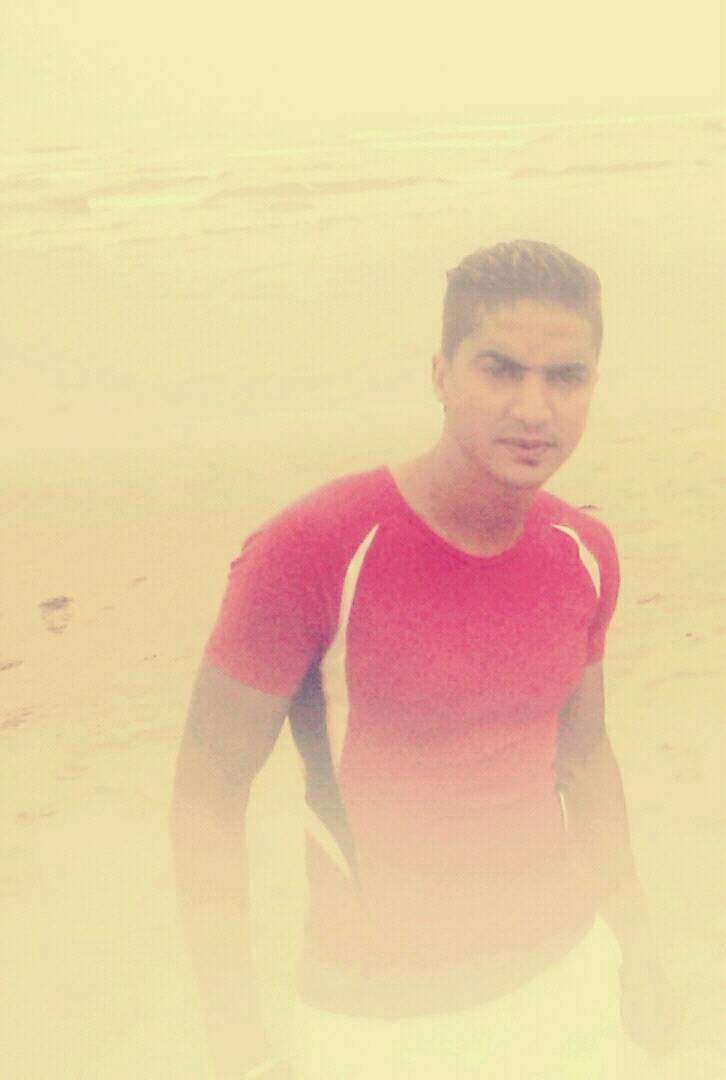 Profil de Rostom, 34 ans, Trans Belgique à Houyet